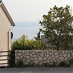 Apartments With A Parking Space Selce, Crikvenica - 5287 *