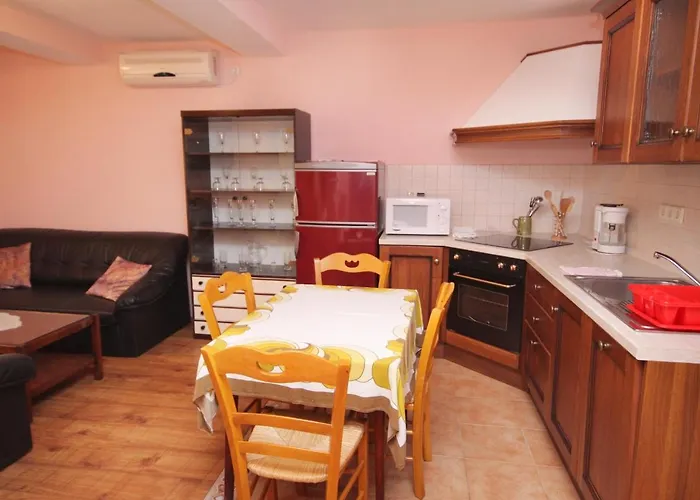 With A Parking Space Selce, Crikvenica - 5287 شقة سيلتسي